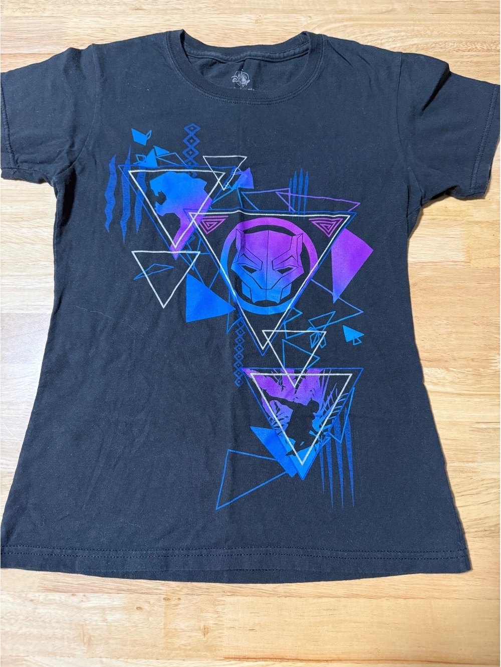 Disney Black Panther Womenās JP Large Black Graphic T-Shirt Marvel